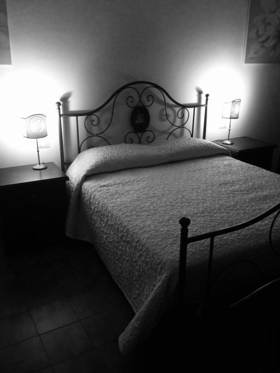 B&B La Dimora Del Capitano 法布里亚诺 客房 照片